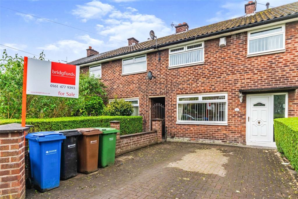 3 bedroom terraced house for sale in Higher Bents Lane, Bredbury