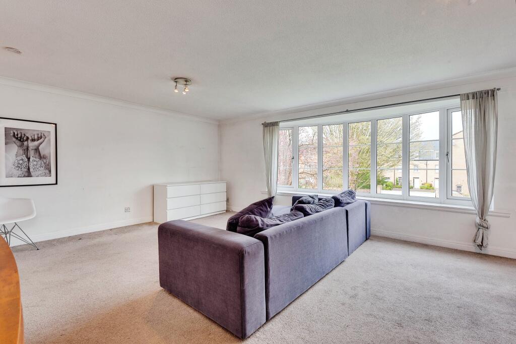 2 bedroom flat for sale in Lynton Court, Lynton Lane, Alderley Edge