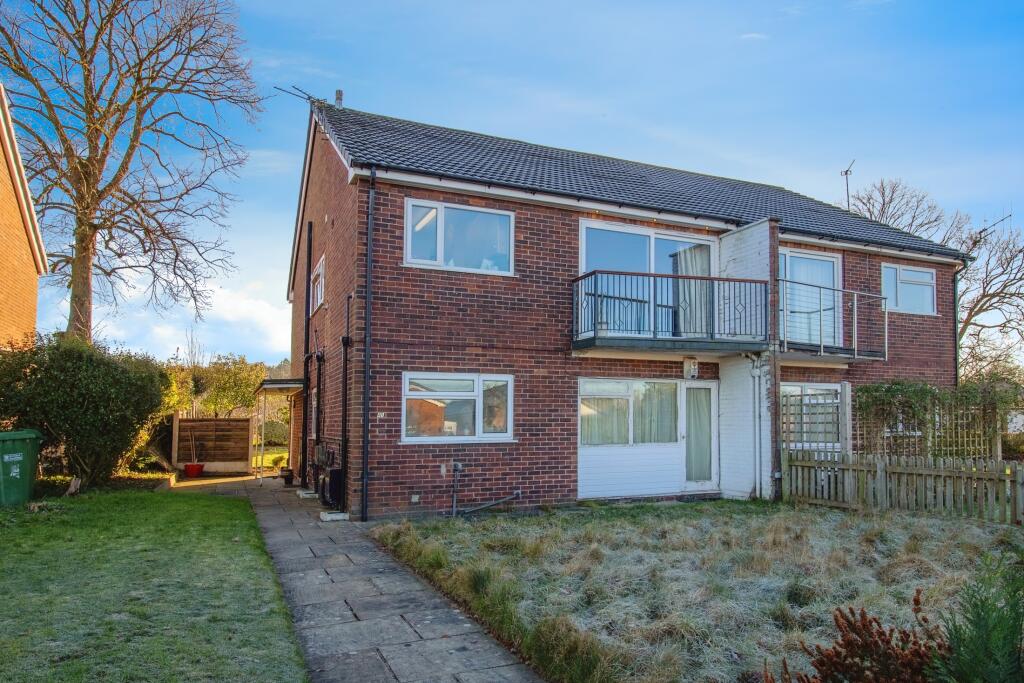 2 bedroom flat for sale in Redesmere Drive, Alderley Edge, Cheshire, SK9