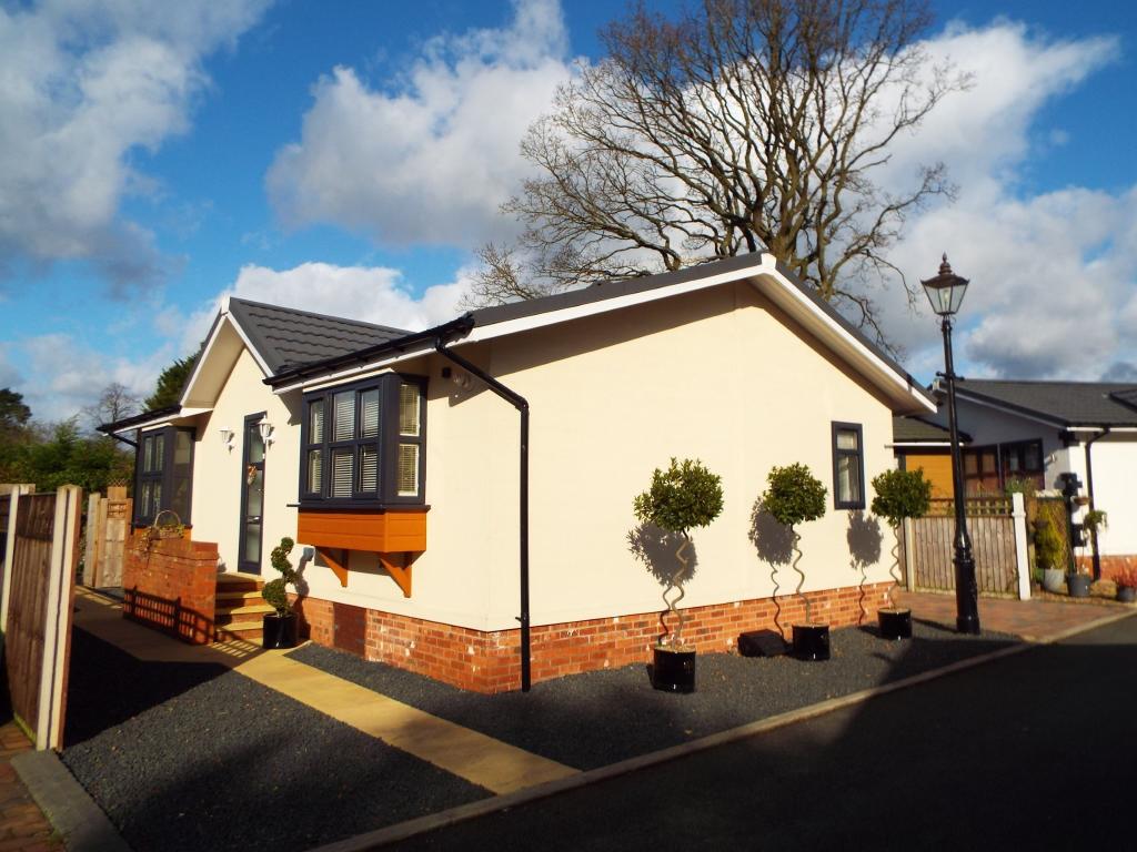 2 bedroom mobile home for sale in High Croft Park, Newton Hall Lane