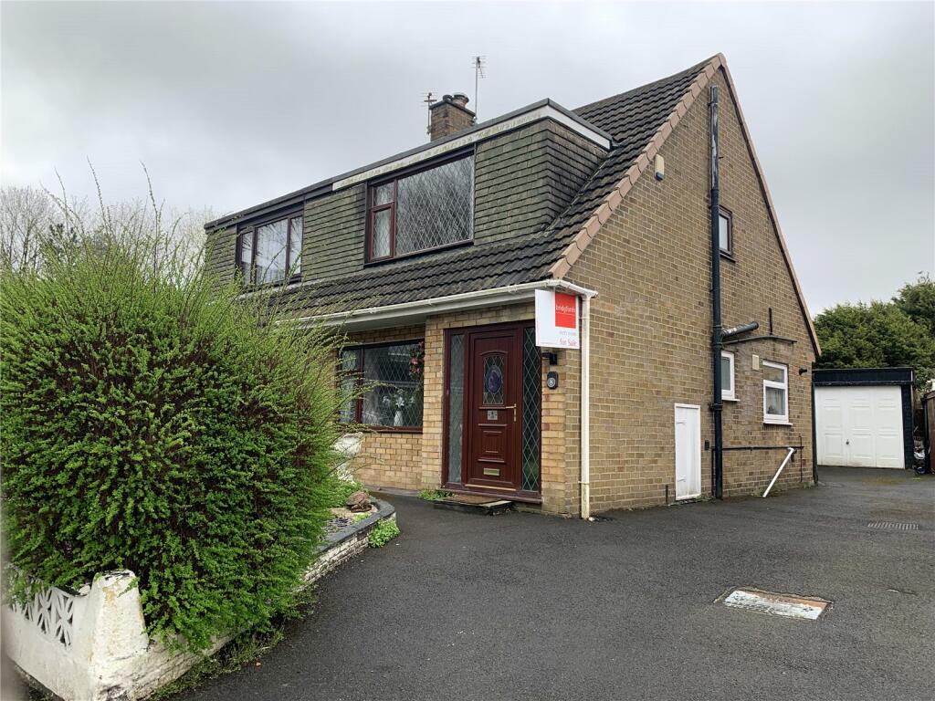 2 bedroom semidetached house for sale in Cam Close, Bamber Bridge