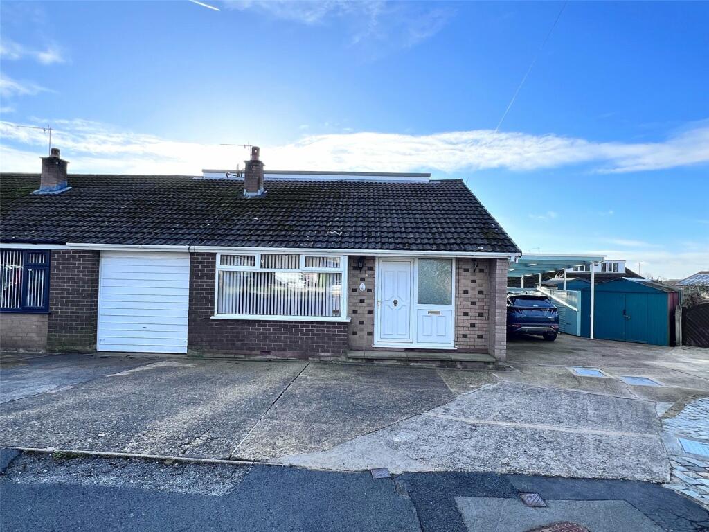 3 bedroom bungalow for sale in Hazel Close, Bamber Bridge, Preston, PR5
