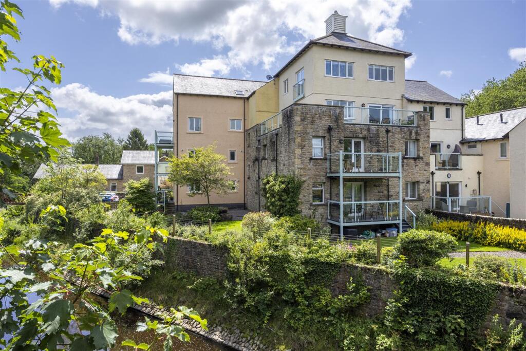 Main image of property: 10 Millers Ford, Low Bentham