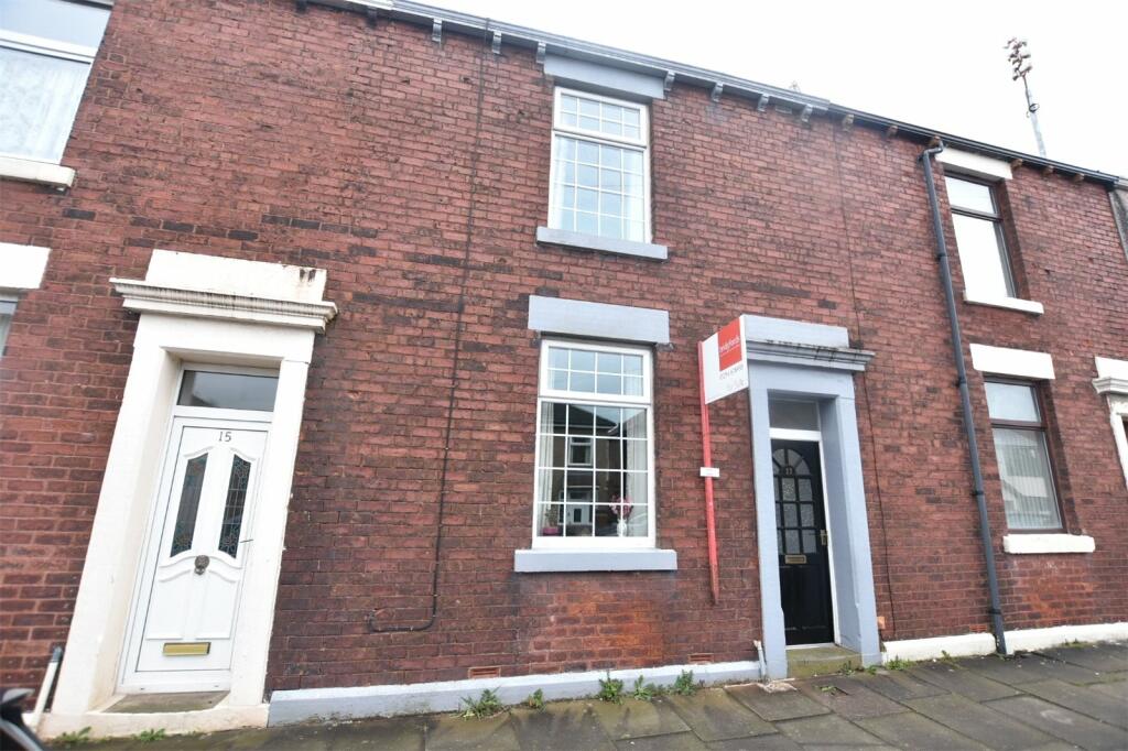 3 bedroom terraced house for sale in Oozebooth Terrace, Shear Brow