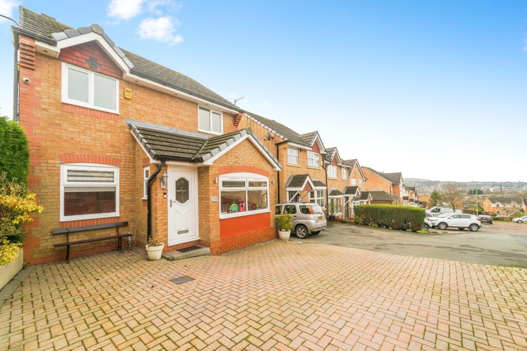 3 bedroom detached house for sale in Aspen Drive, Burnley, Lancashire, BB10