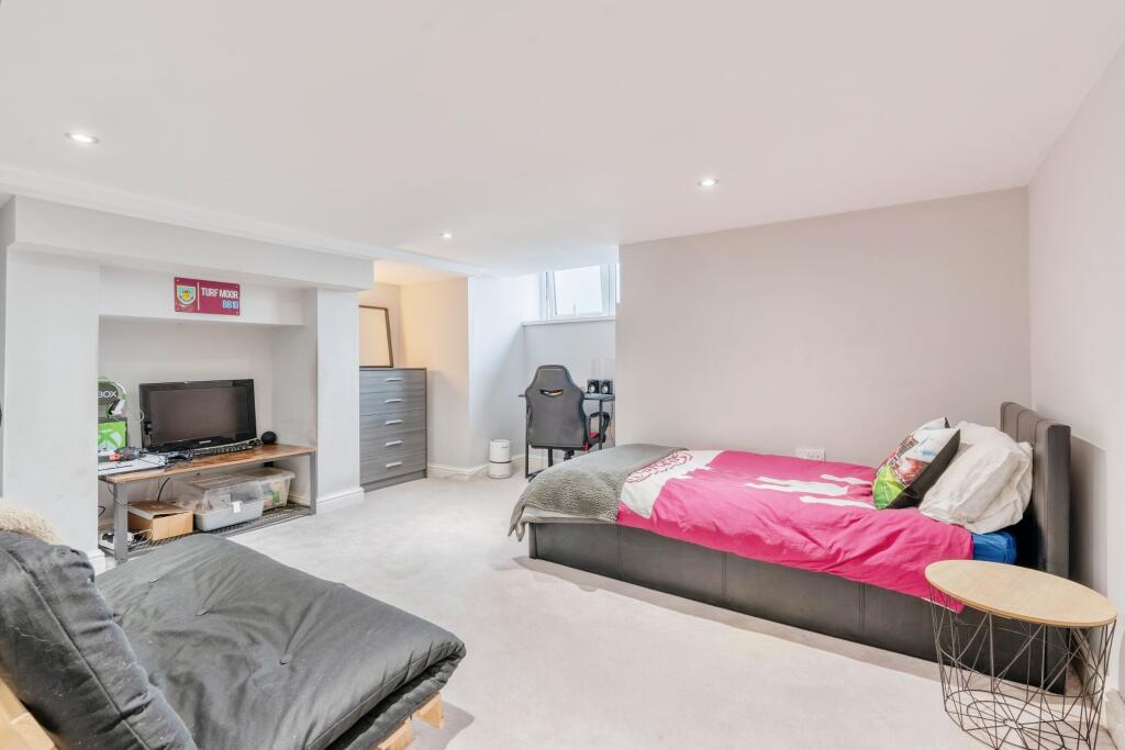 Additional property image - Faraday Street, Burnley, Lancashire, BB12