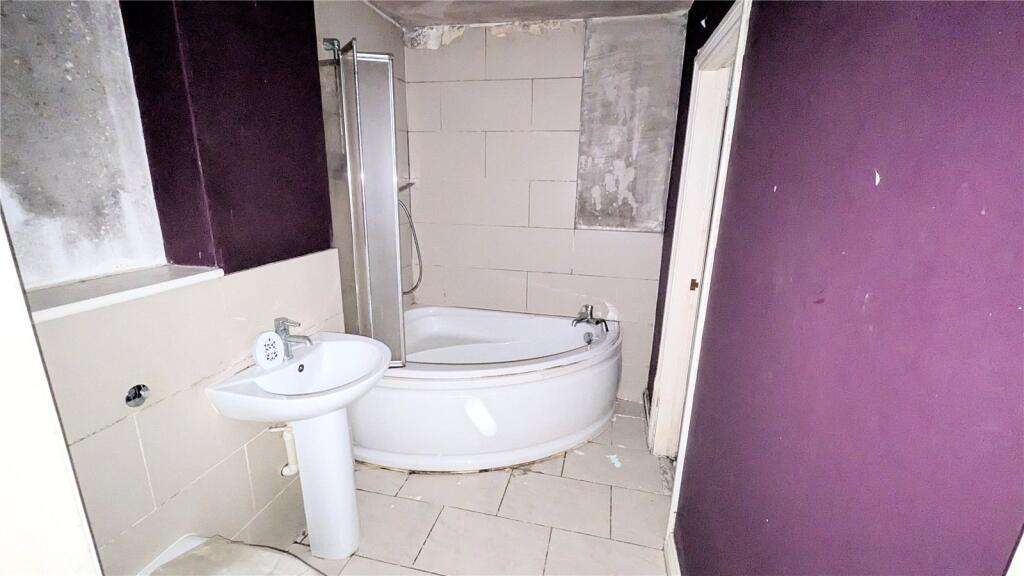 Additional property image - Hollingreave Road, Burnley, Lancashire, BB11