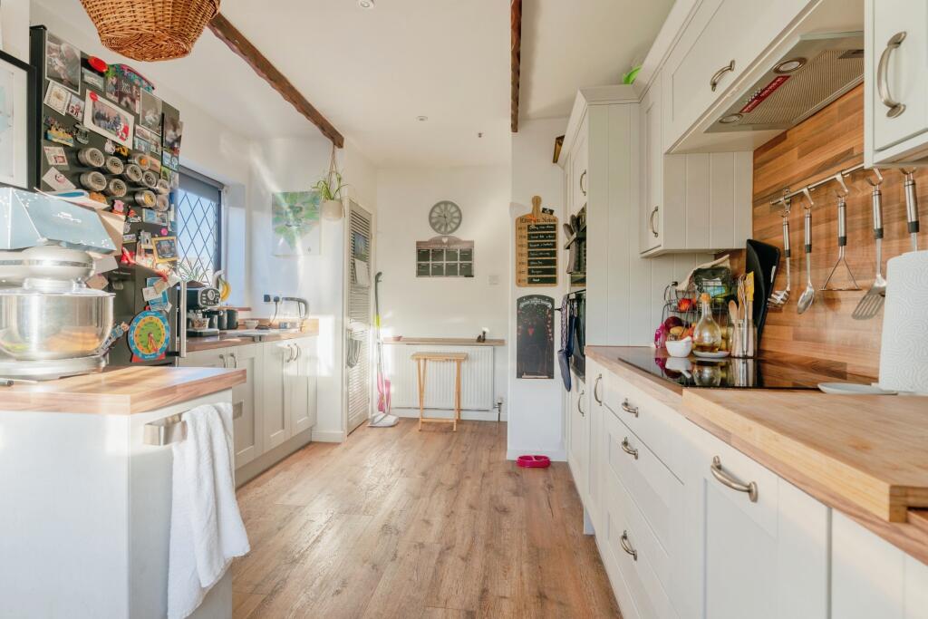 Additional property image - Plane Tree Close, Burnley, Lancashire, BB11