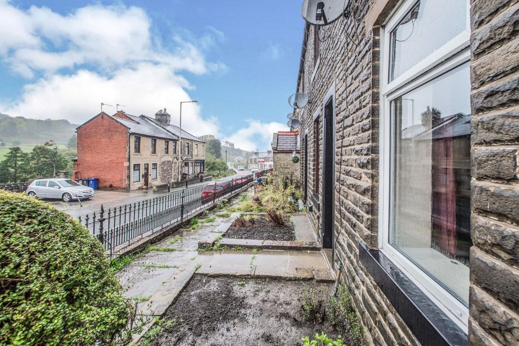 2 bedroom terraced house for sale in Burnley Road, Cliviger, Burnley