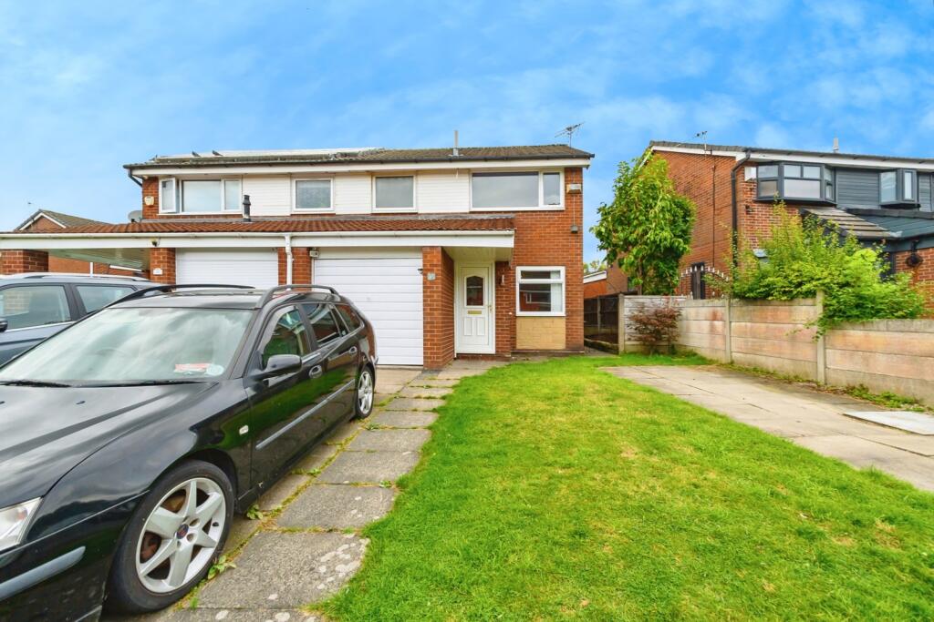 Main image of property: Meadowcroft, Radcliffe, Manchester, Greater Manchester, M26