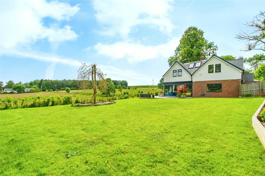 4 bedroom detached house for sale in Knowsley View, Knowsley Road