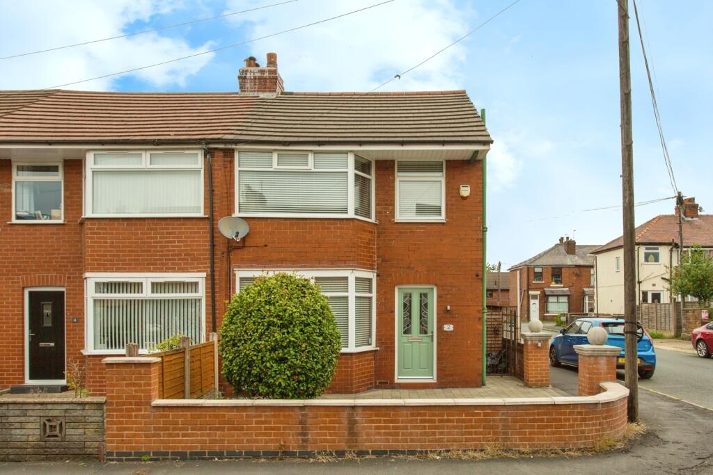 3 bedroom end of terrace house