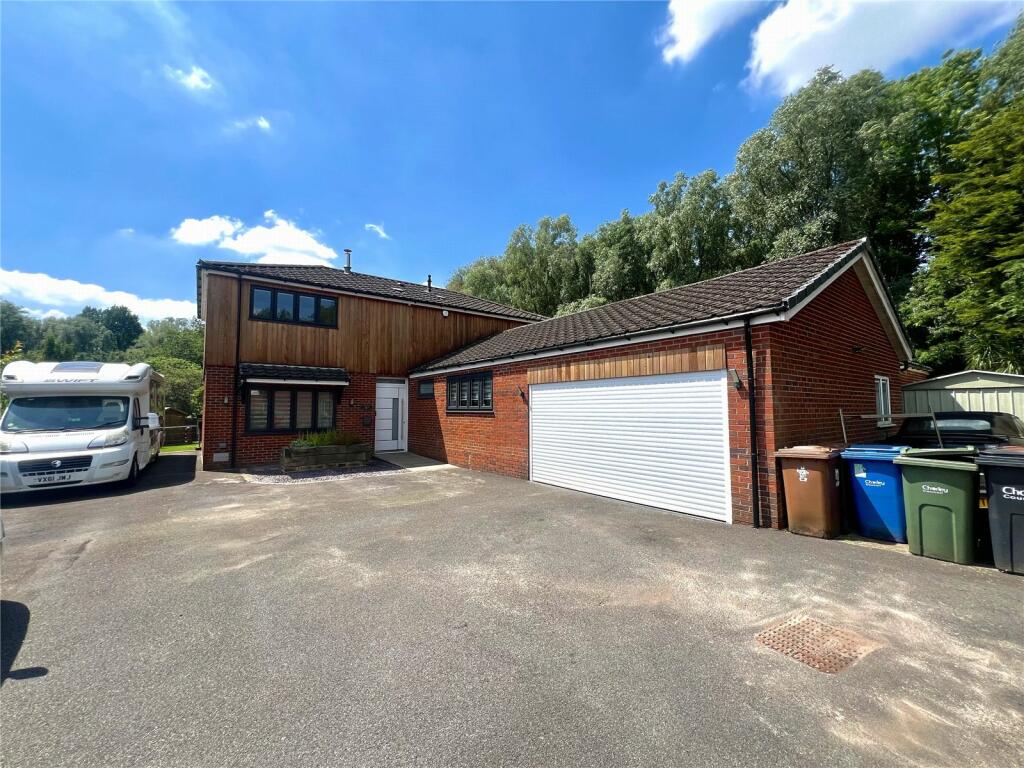 5 bedroom detached house for sale in The Farthings, Chorley, PR7