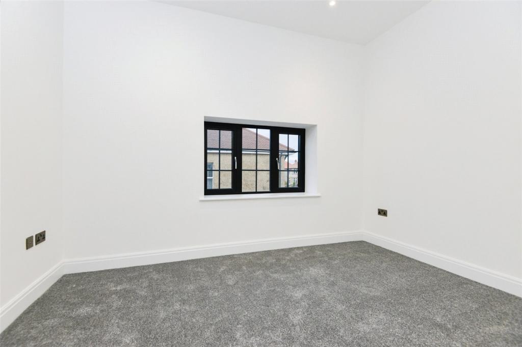 3 bedroom flat for sale in Broadway, Morecambe, Lancashire, LA4
