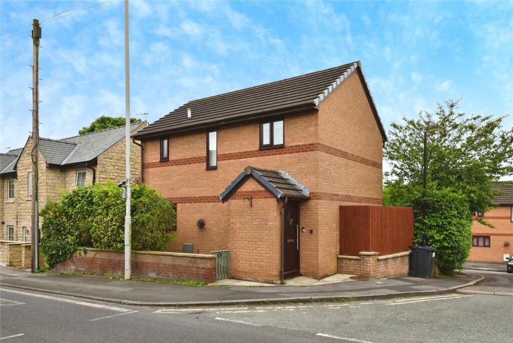 Main image of property: Wartonwood View, Carnforth, Lancashire, LA5