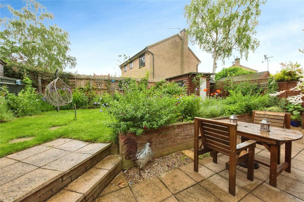 2 bedroom flat for sale in Peddars Close, Ixworth, Bury St. Edmunds