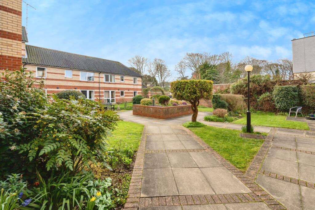 1 bedroom flat for sale in Louden Road, Cromer, Norfolk, NR27