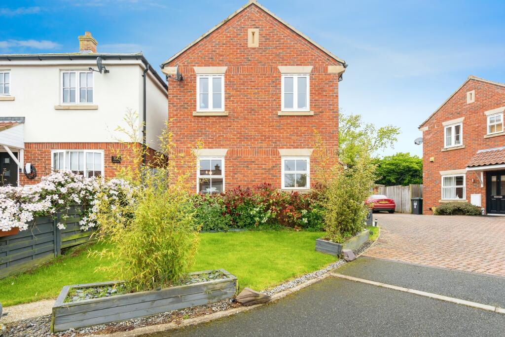 3 bedroom detached house for sale in Bridge Close, Cromer, Norfolk, NR27