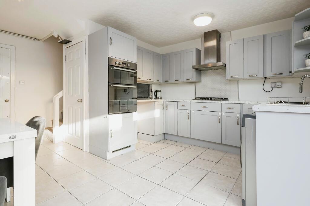 Additional property image - Winchester Drive, Birmingham, West Midlands, B37