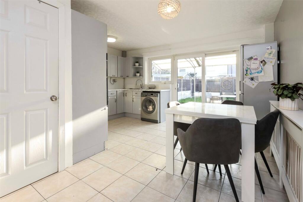 Additional property image - Winchester Drive, Birmingham, West Midlands, B37