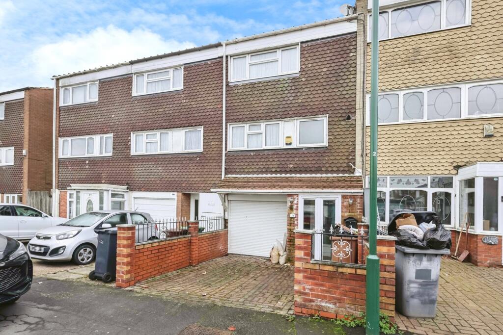 Main image of property: Avon Drive, Castle Bromwich, Birmingham, West Midlands, B36