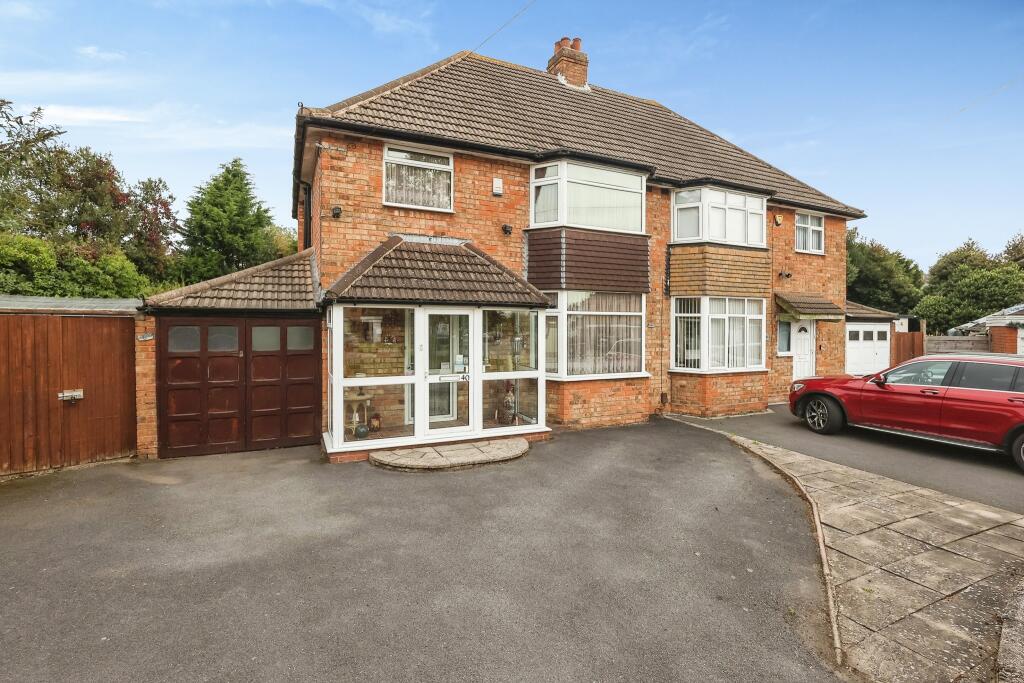 3 bedroom semidetached house for sale in Ringmere Avenue, Birmingham