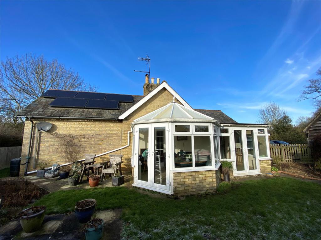 2 bedroom bungalow for sale in Ely Road, Hilgay, Downham Market, PE38