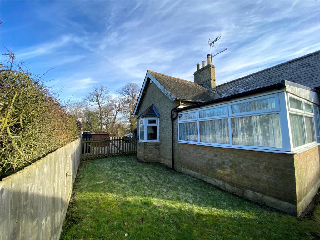 2 bedroom bungalow for sale in Ely Road, Hilgay, Downham Market, PE38