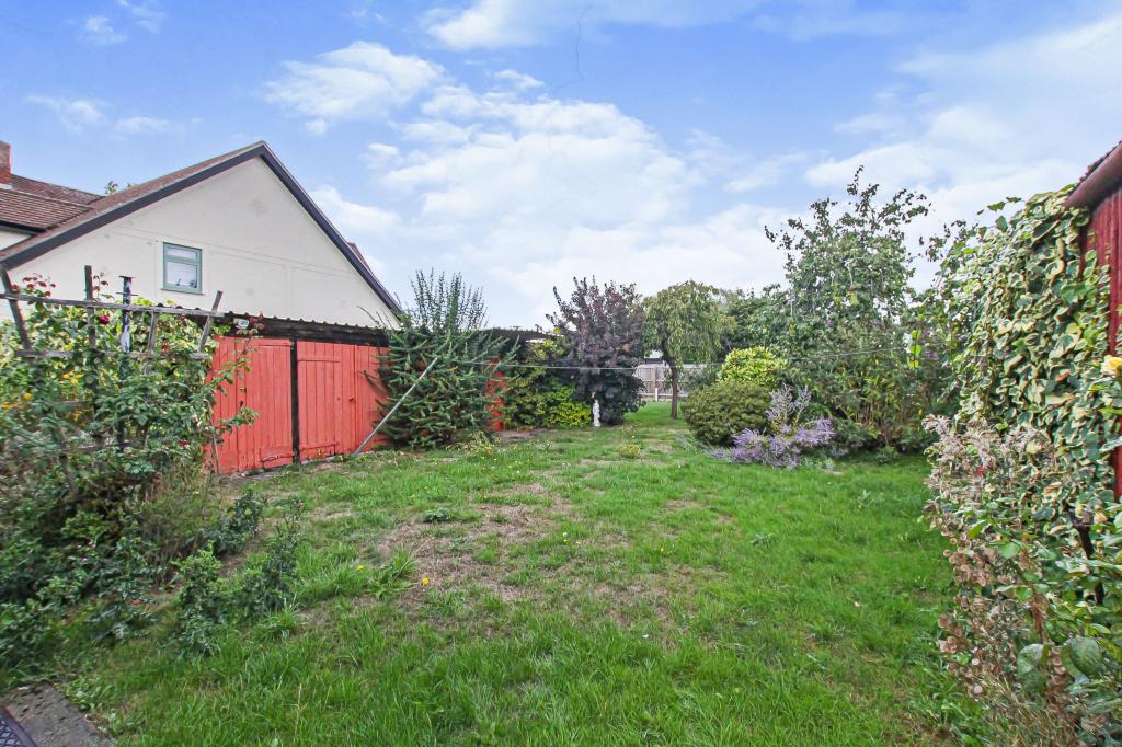 4 bedroom detached house for sale in Pond Green, Wicken, Ely, CB7