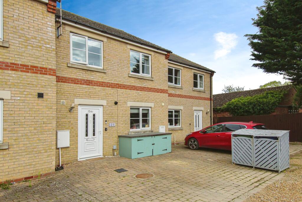3 bedroom terraced house for sale in Wisbech Road, Littleport, Ely