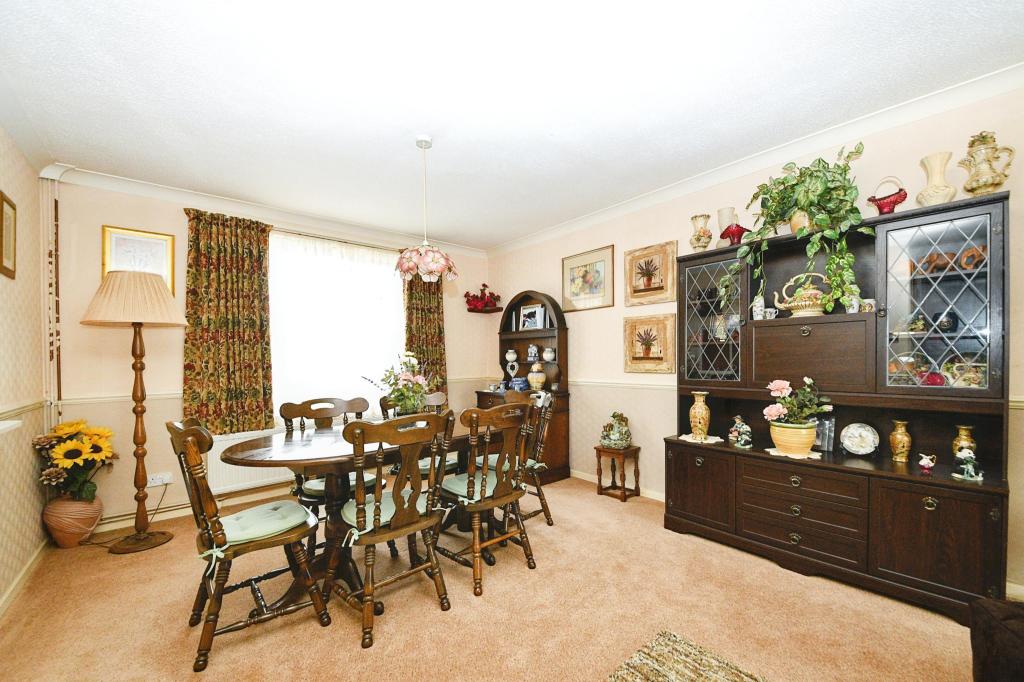 2 bedroom bungalow for sale in Appledore Lane, Wicken Green Village