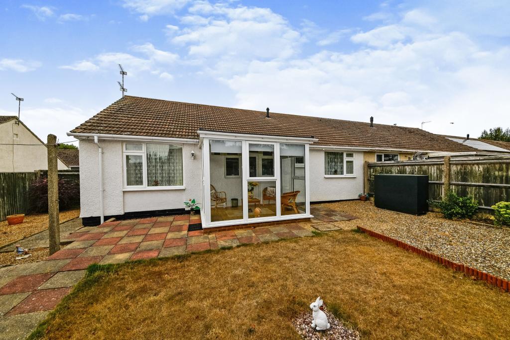 2 bedroom bungalow for sale in Appledore Lane, Wicken Green Village