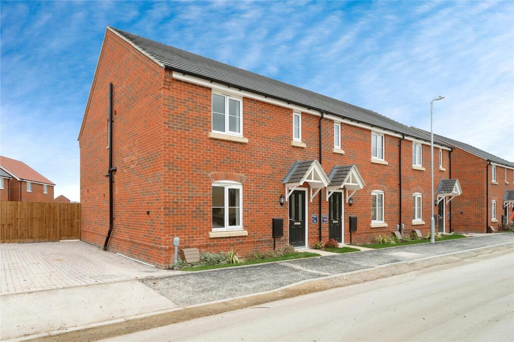 3 bedroom semidetached house for sale in Chancery Park, Burwell Road