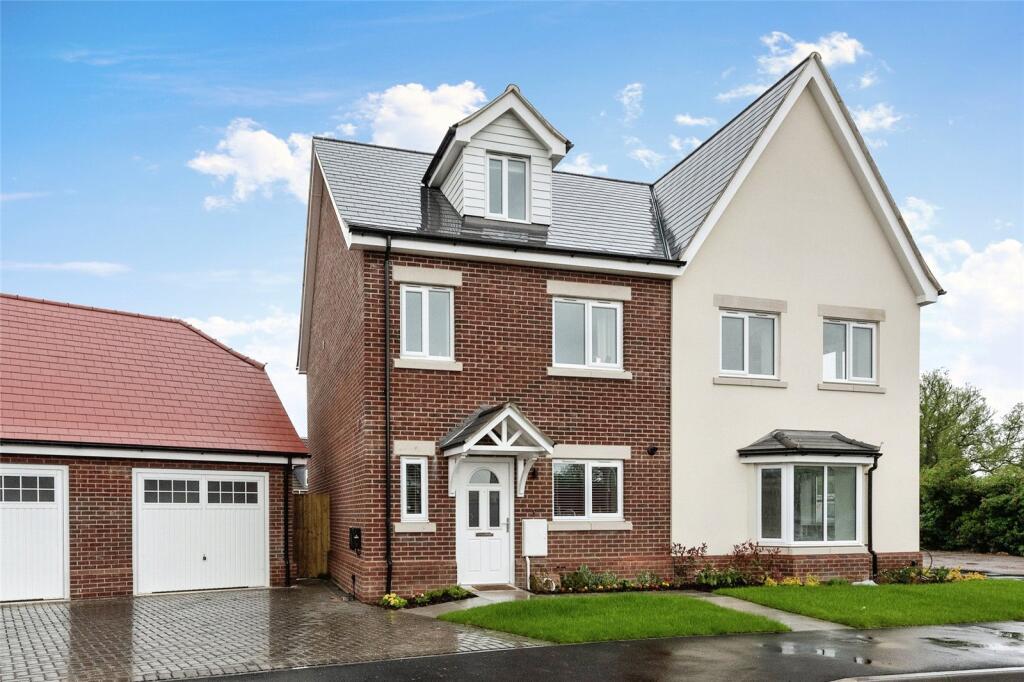 Main image of property: Hunters Rest, Turnpike Road, Red Lodge, Bury St. Edmunds, Suffolk, IP28