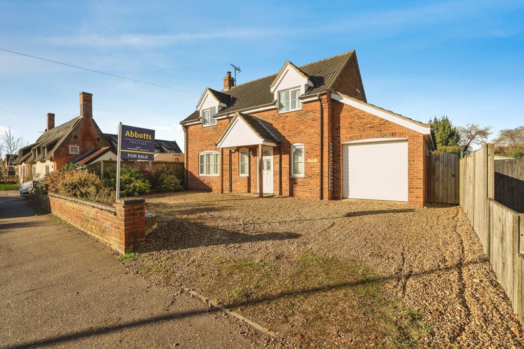 4 bedroom detached house for sale in Market Street, Shipdham, Thetford