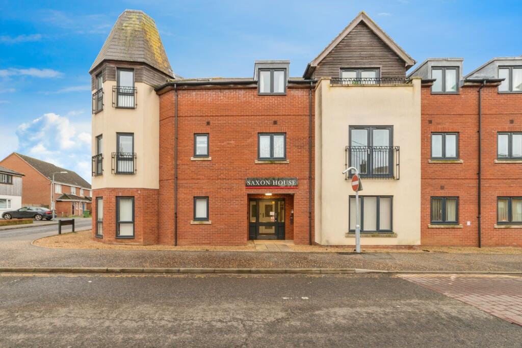 2 bedroom flat for sale in Thetford Road, Watton, Thetford, Norfolk, IP25