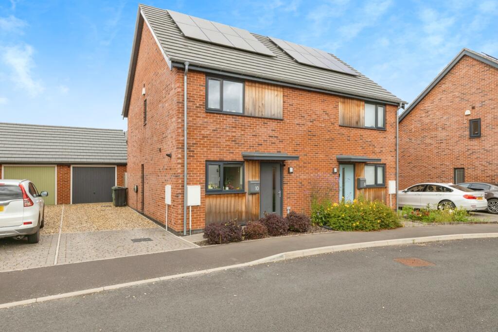 2 bedroom semidetached house for sale in Bramble Way, Watton, Norfolk