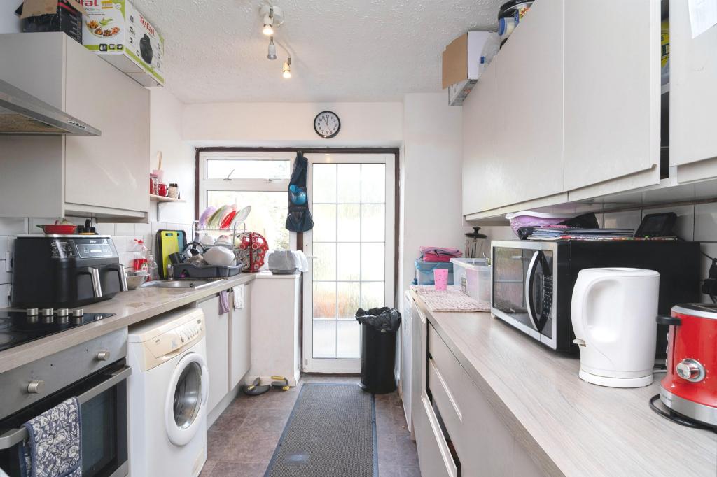 2 bedroom end of terrace house for sale in Bonnygate, Basildon, SS14