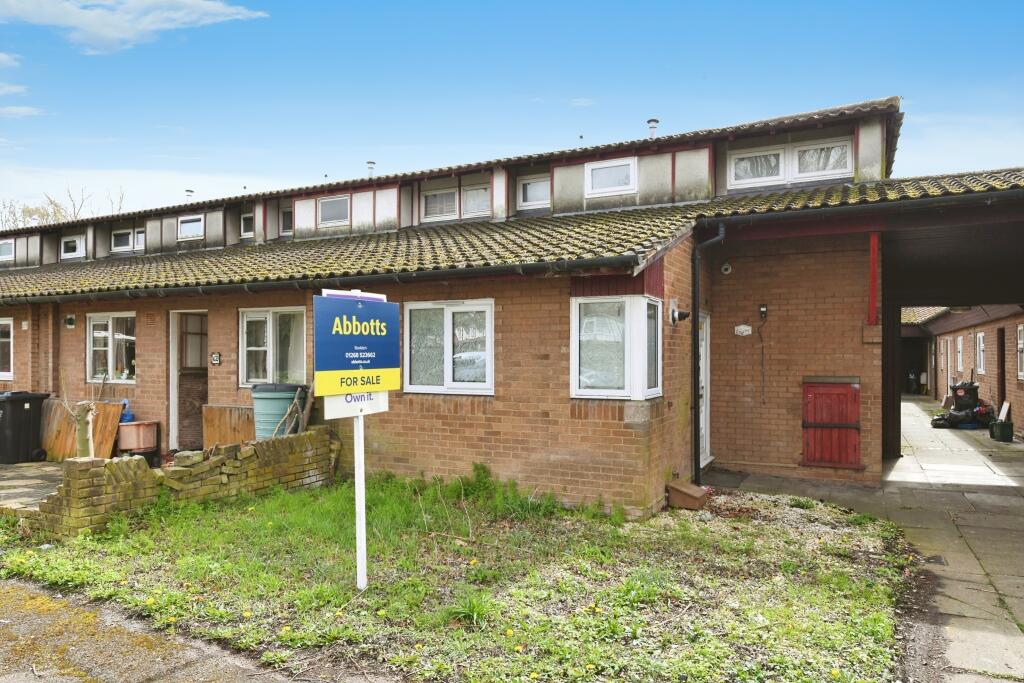 2 bedroom end of terrace house for sale in Malyons Place, BASILDON