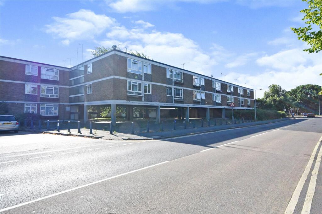 Main image of property: Ballards Walk, Basildon, SS15