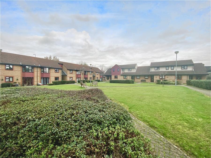 2 bedroom retirement property for sale in Brackendale Court, Basildon