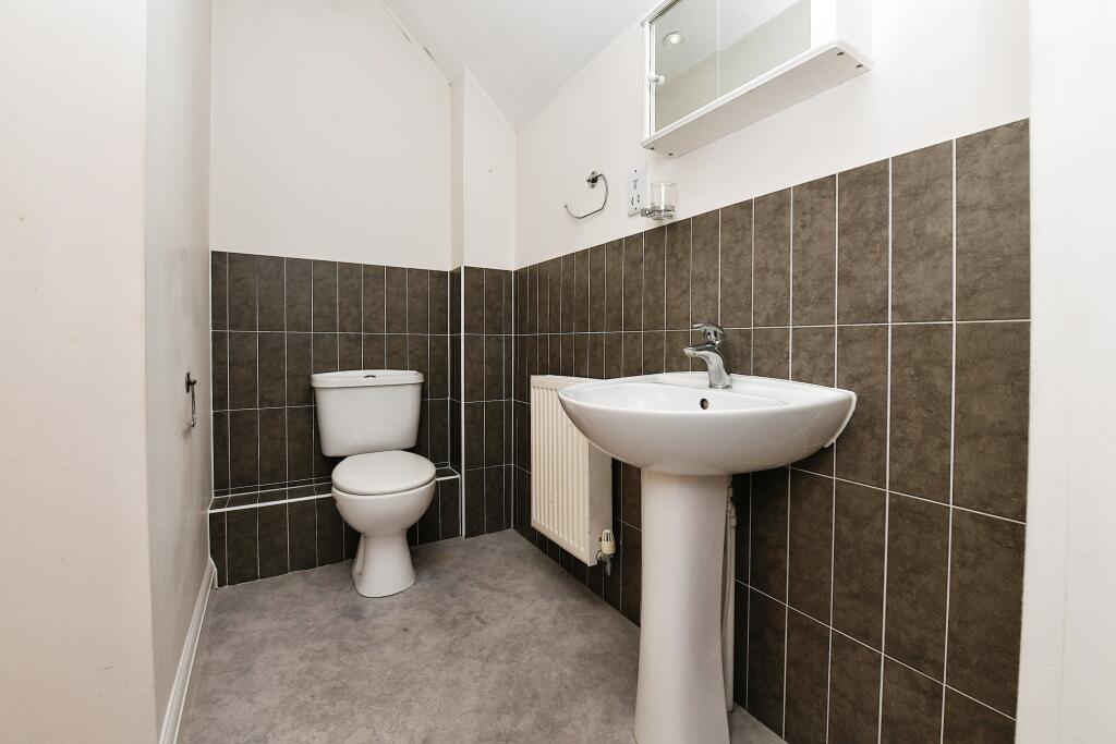 2 bedroom house for sale in Baden Powell Close, Great Baddow