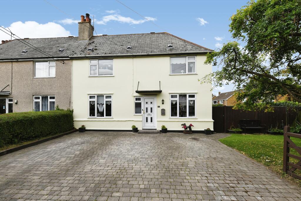 4 bedroom semidetached house for sale in The Street, Galleywood
