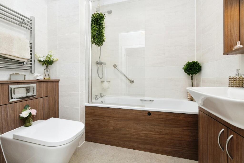 Additional property image - New London Road, Chelmsford, Essex, CM2