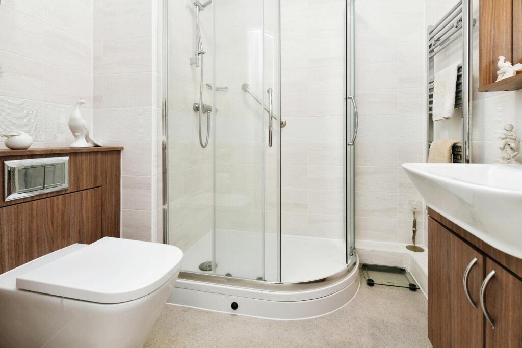Additional property image - New London Road, Chelmsford, Essex, CM2