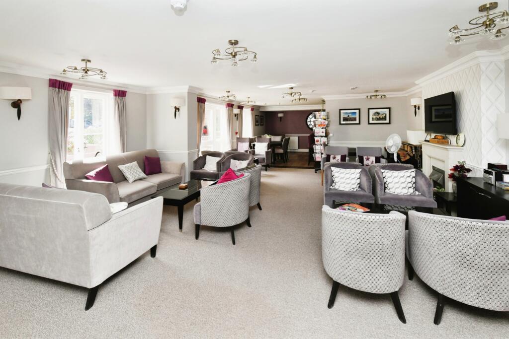 Additional property image - New London Road, Chelmsford, Essex, CM2