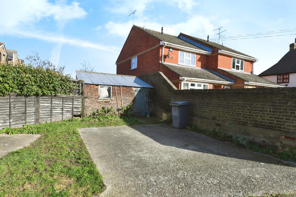 Additional property image - Grove Road, Chelmsford, Essex, CM2