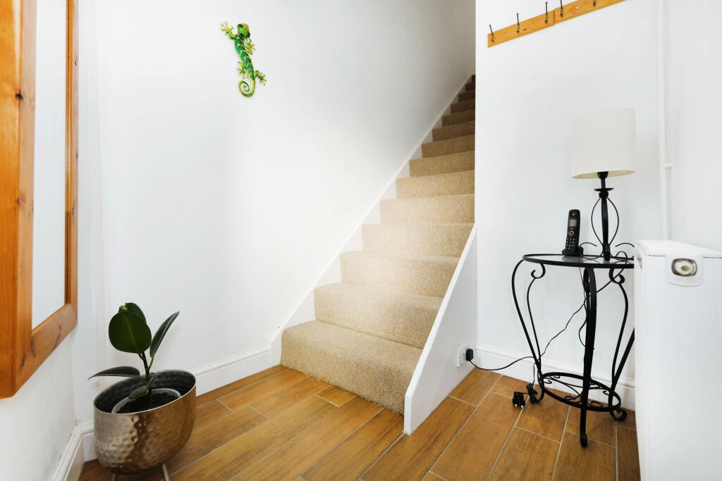 Additional property image - Grove Road, Chelmsford, Essex, CM2