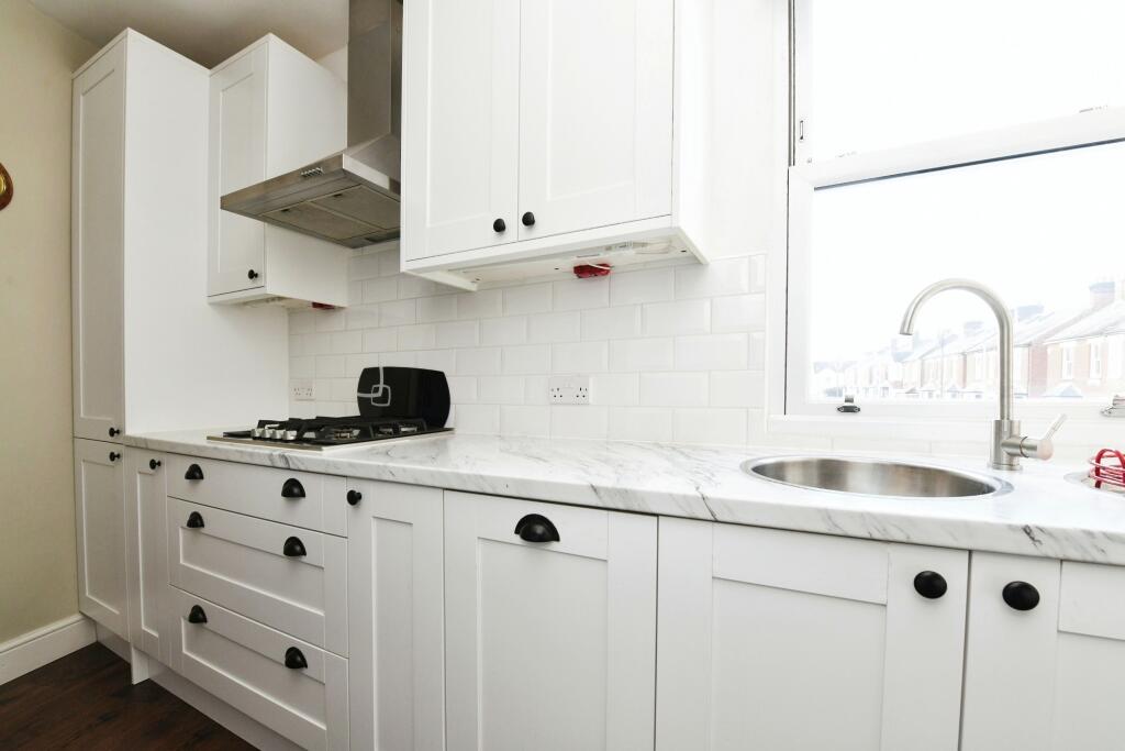 Additional property image - Grove Road, Chelmsford, Essex, CM2