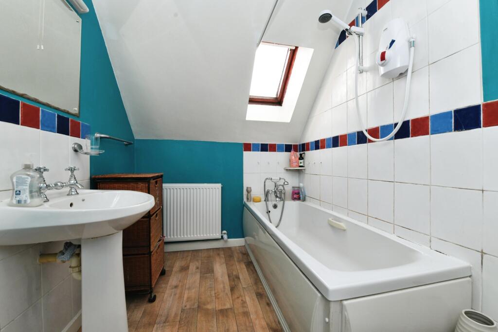 Additional property image - Maldon Road, Great Baddow, Chelmsford, Essex, CM2